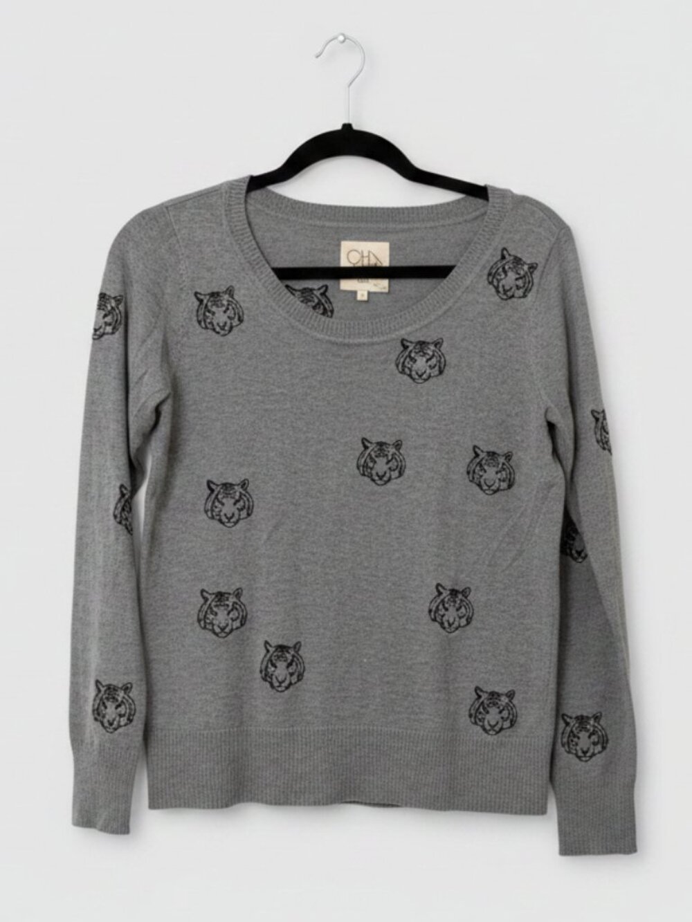 Chaser Grey Tiger Print Sweater Size S